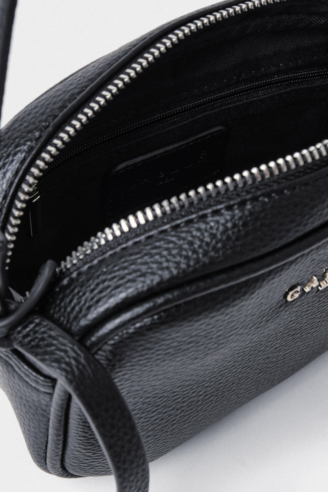 Gaelle Mini Camera Bag Ecopelle Logo In Metallo